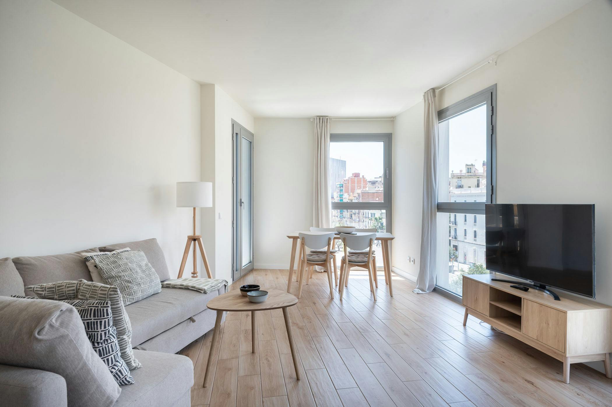 Apartment for rent for €2,100 per month in Barcelona, Avinguda Meridiana