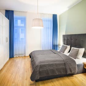 Apartment for rent for €3,379 per month in Vienna, Knöllgasse