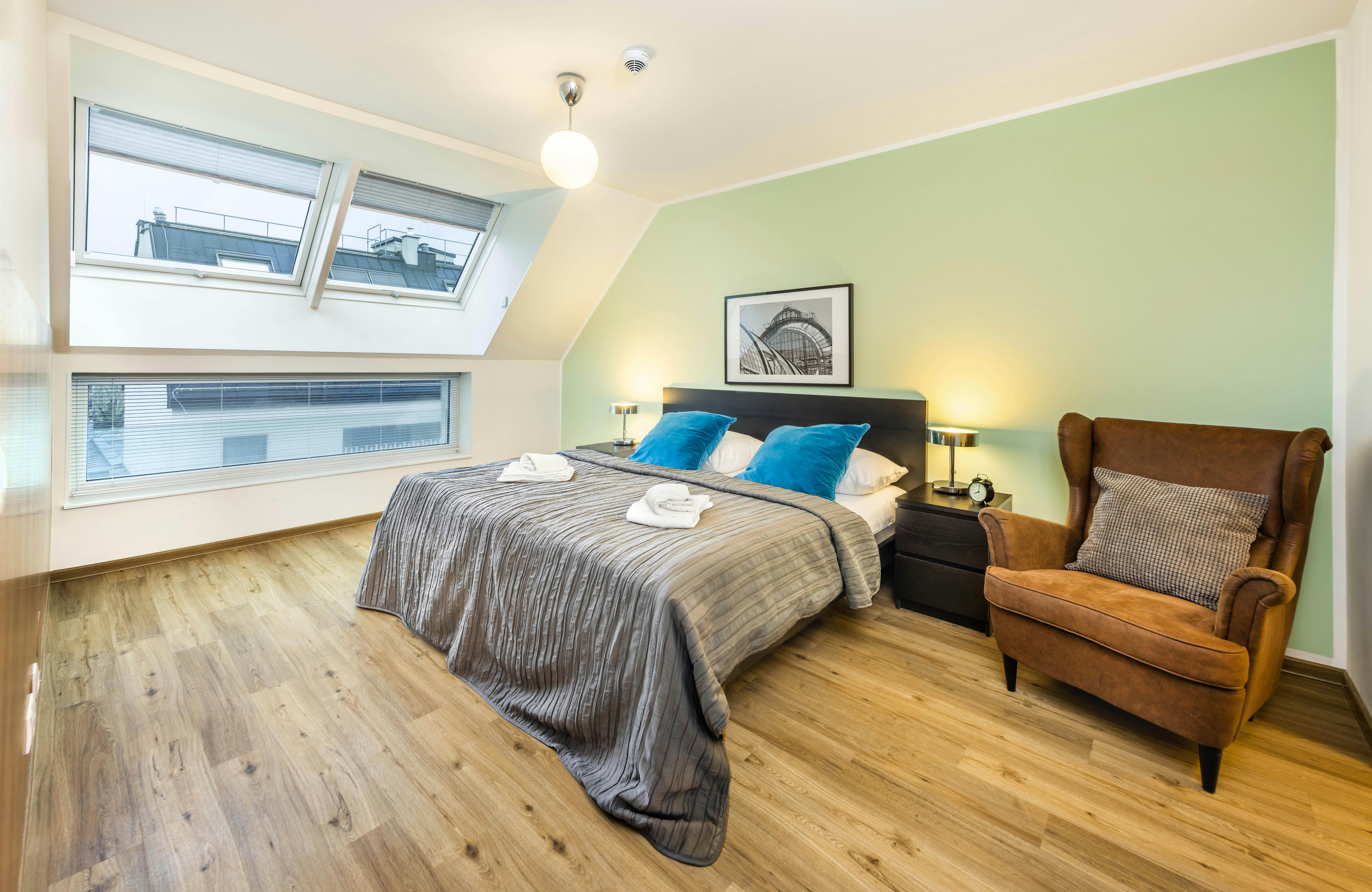 Apartment for rent for €3,689 per month in Vienna, Lorystraße