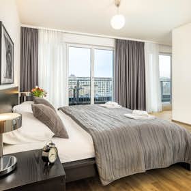 Apartment for rent for €4,402 per month in Vienna, Lorystraße