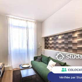 Private room for rent for €440 per month in Saint-Étienne, Rue Antoine Durafour