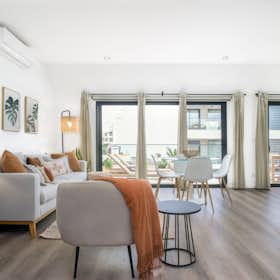 Apartment for rent for €2,135 per month in Faro, Rua João de Deus
