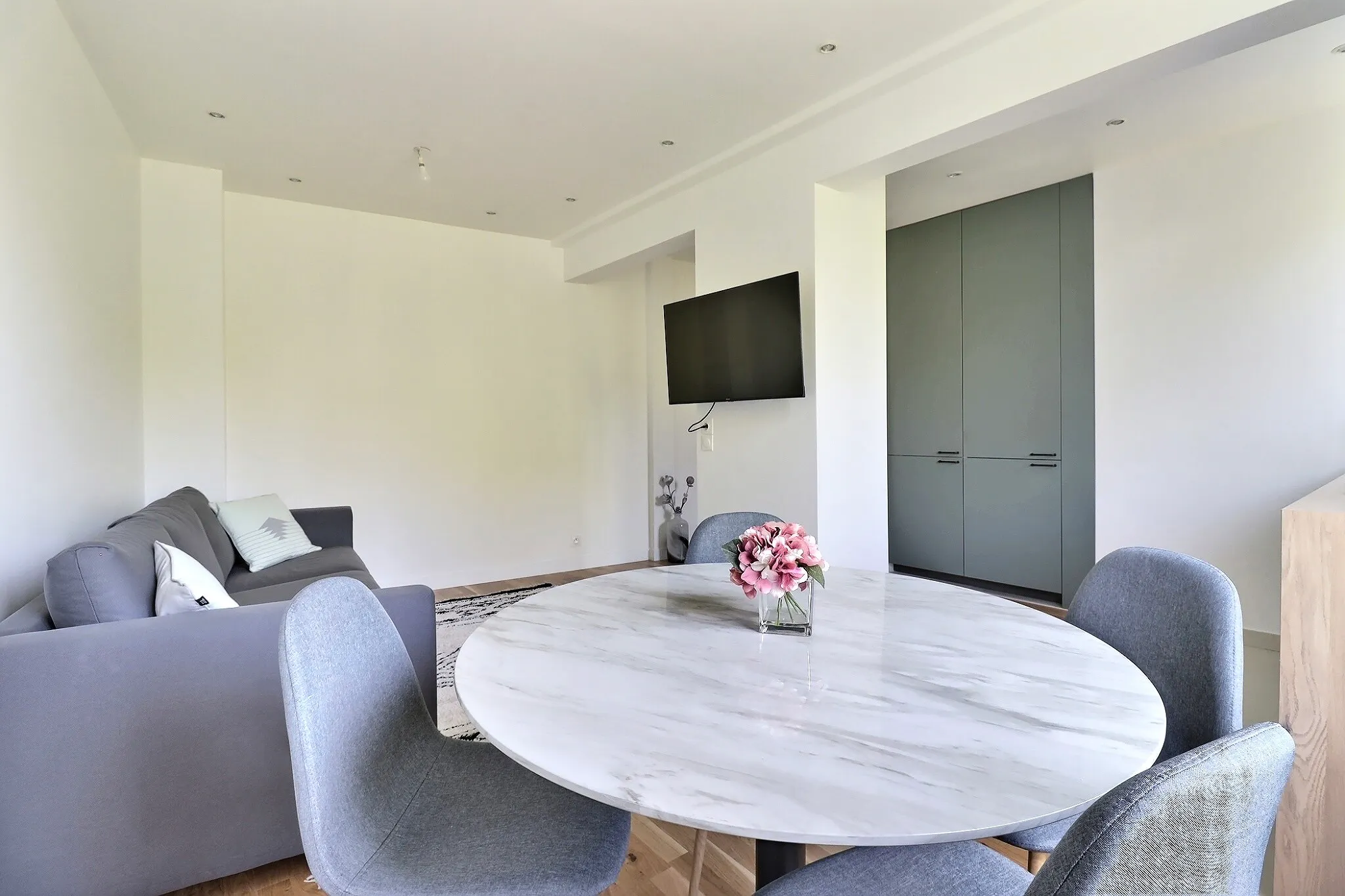 1-Bedroom Apartment in Rue Perronet, Neuilly-sur-Seine (1216271) ROOM 4