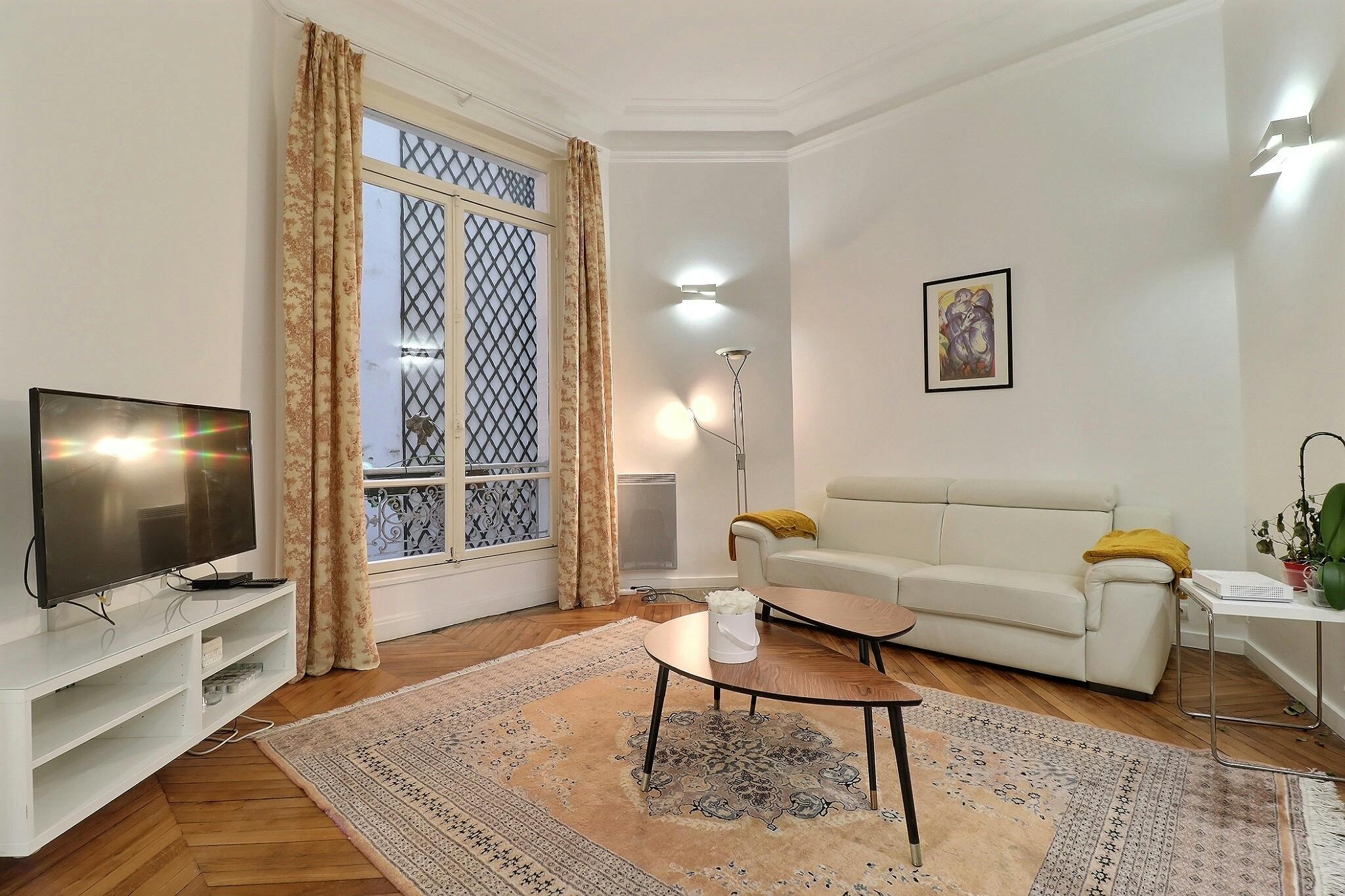 Rue Marbeuf, Paris preview