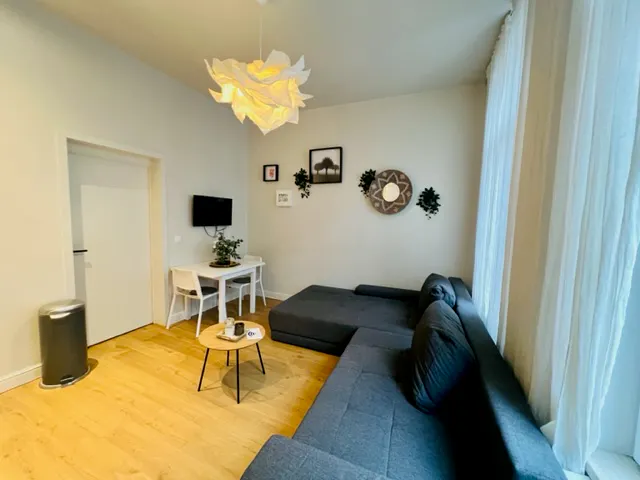 1-Bedroom Apartment in Rue Souveraine, Ixelles (1220072) ROOM 1