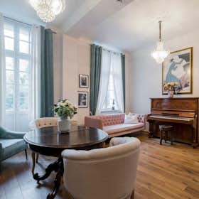 Apartment for rent for €2,090 per month in Berlin, Zepernicker Straße
