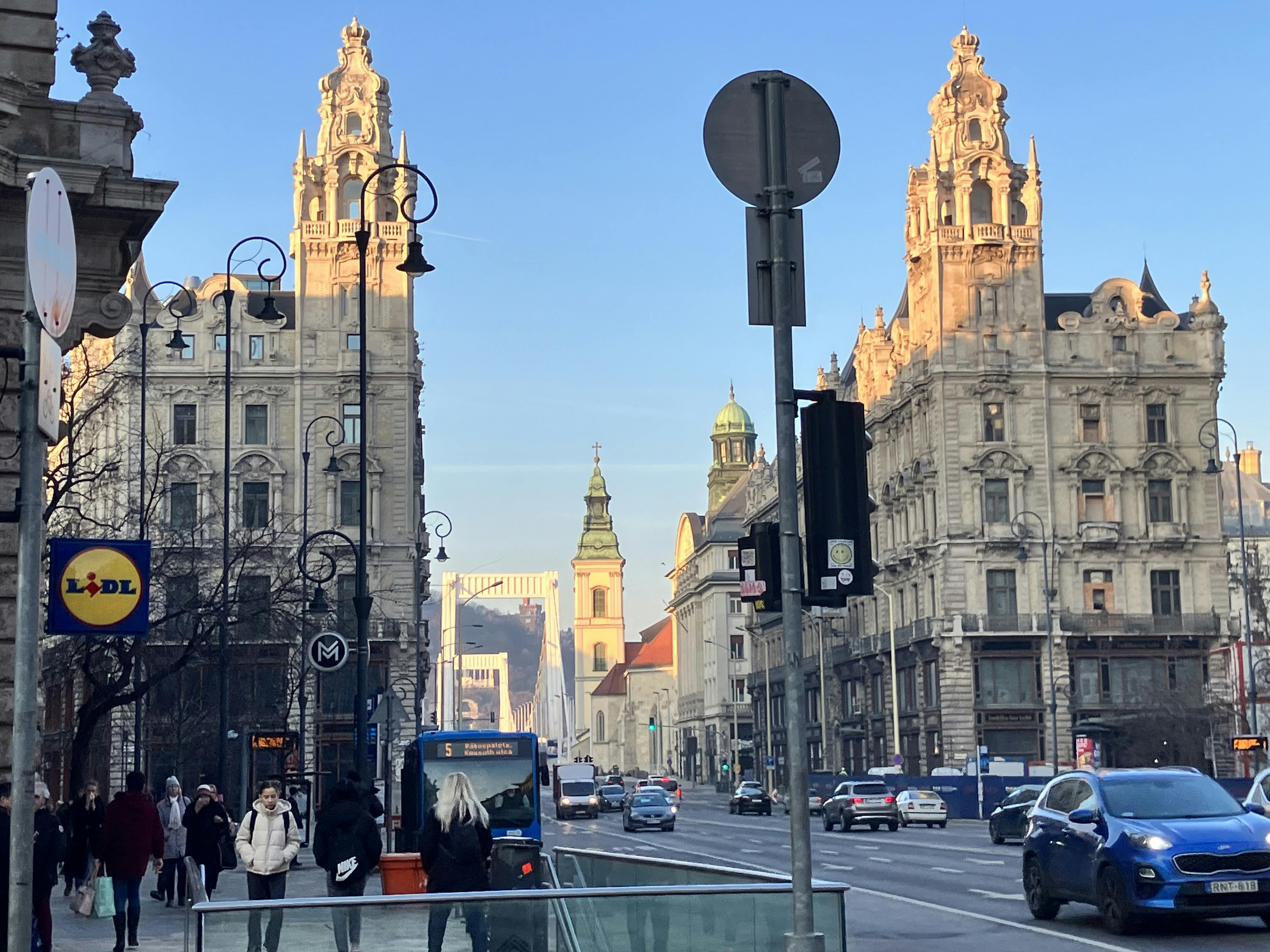 Ferenciek tere, Budapest preview