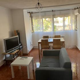 Privé kamer for rent for € 400 per month in Madrid, Calle del Pan