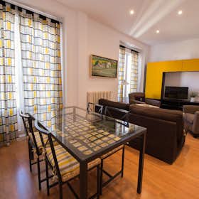 Apartment for rent for €3,500 per month in Madrid, Calle de San Onofre