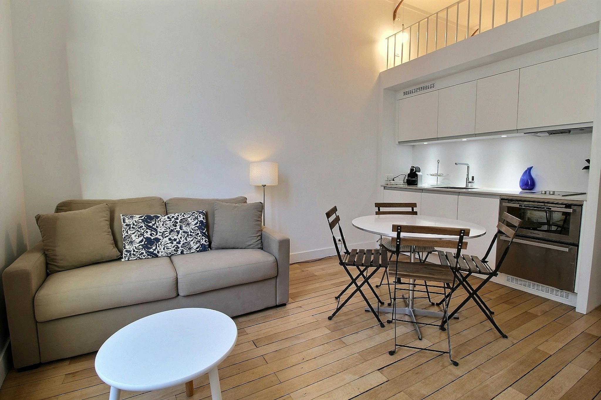 Rue du Bac, Paris preview