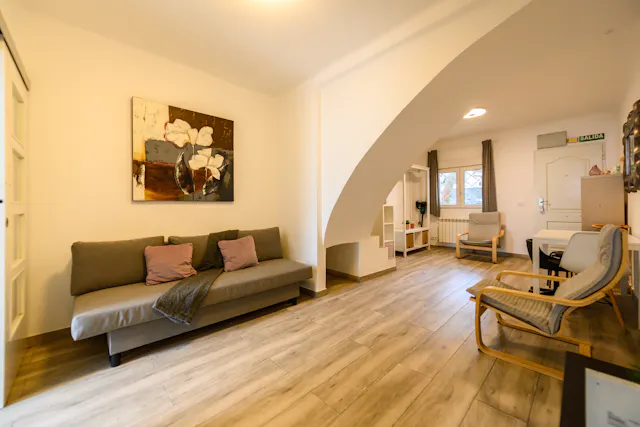 3-Bedroom Building in Calle de los Misterios, Madrid (1226716) room image 1