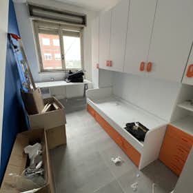 Private room for rent for €500 per month in Turin, Via Gioacchino Quarello