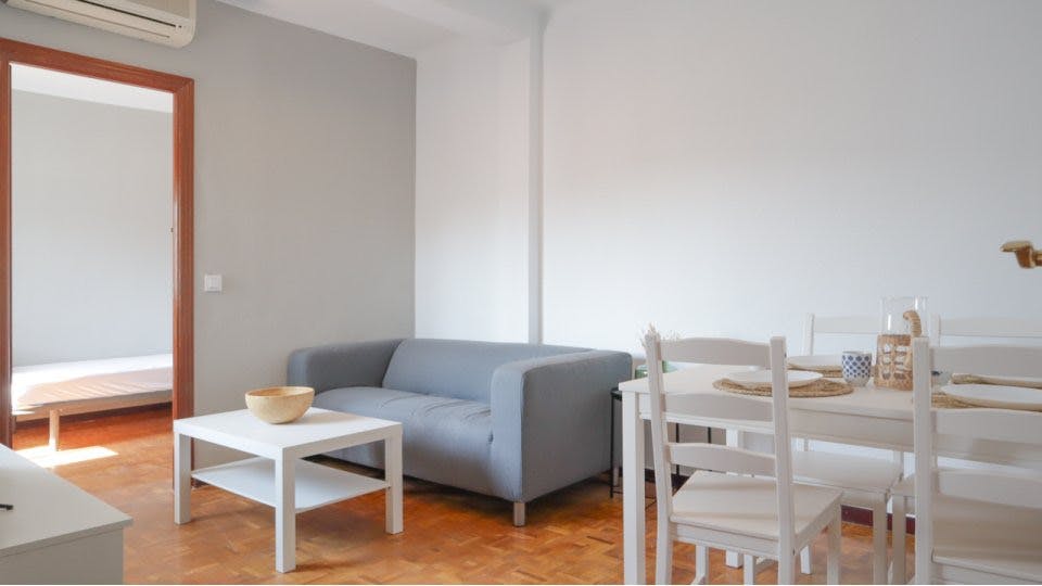 Apartment for rent for €1,445 per month in Madrid, Calle de Marcelino Castillo