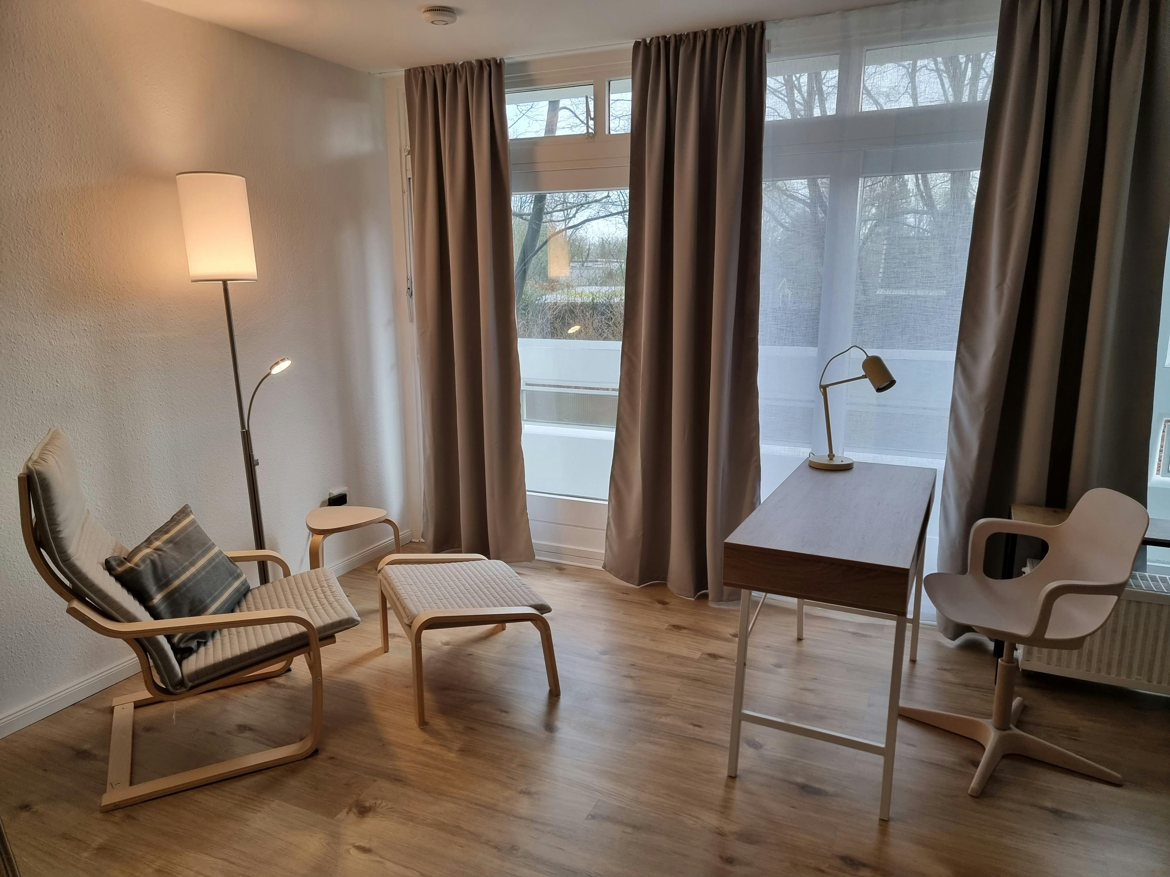 Studio for rent for €1,289 per month in Hamburg, Julius-Brecht-Straße