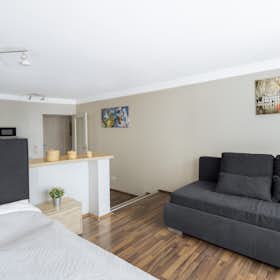 Apartment for rent for €2,900 per month in Vienna, Große Schiffgasse