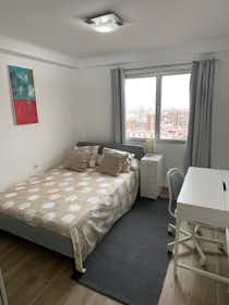 Private room for rent for €5,550 per month in Málaga, Plaza de Miraflores