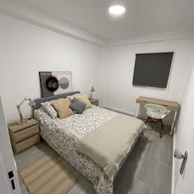 Private room for rent for €590 per month in Málaga, Calle Cura Merino