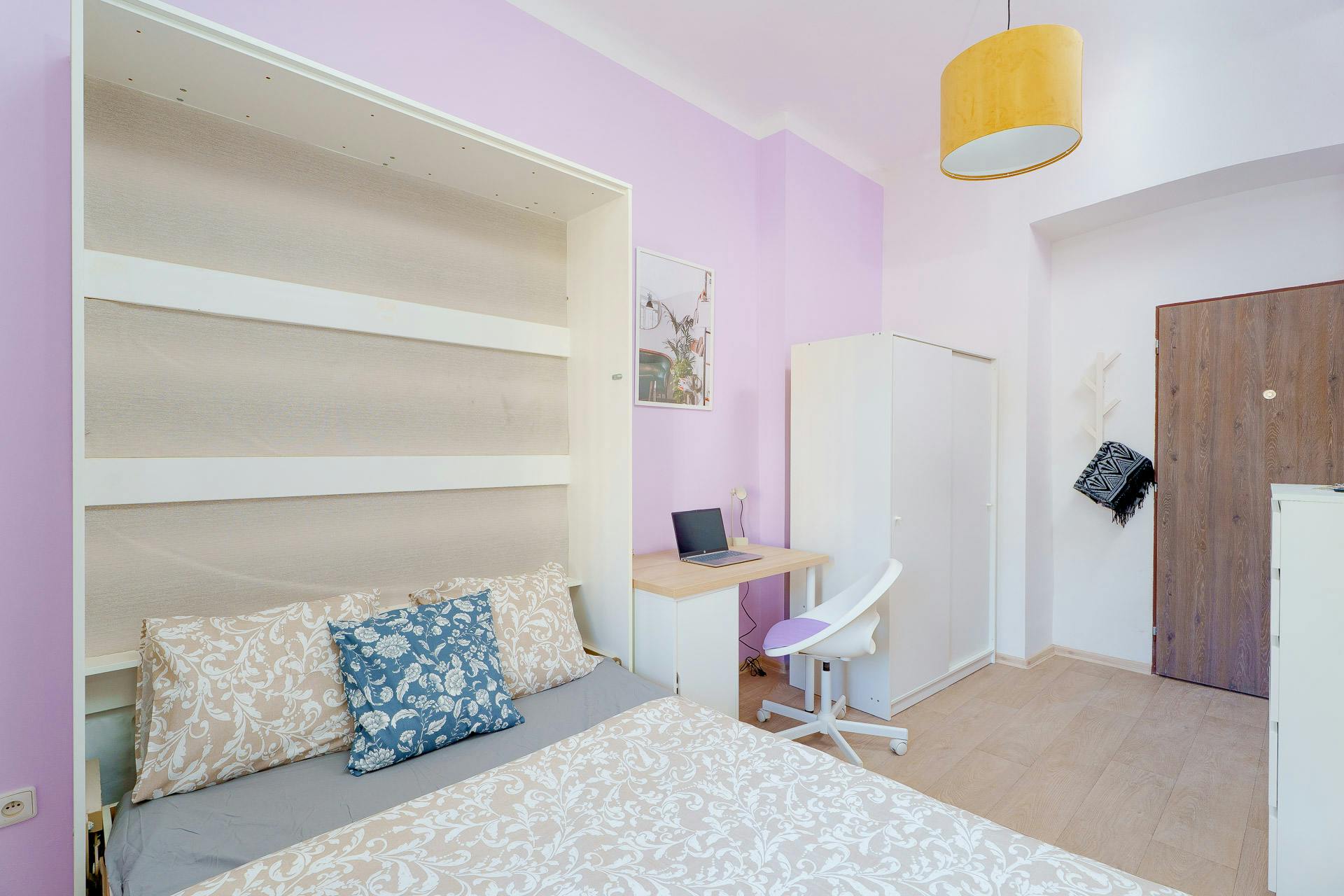 Etta att hyra för 943 € i månaden i Prague, Čestmírova