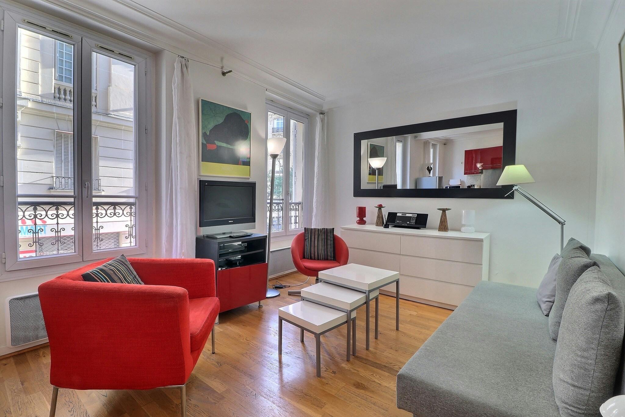 Rue Rennequin, Paris preview