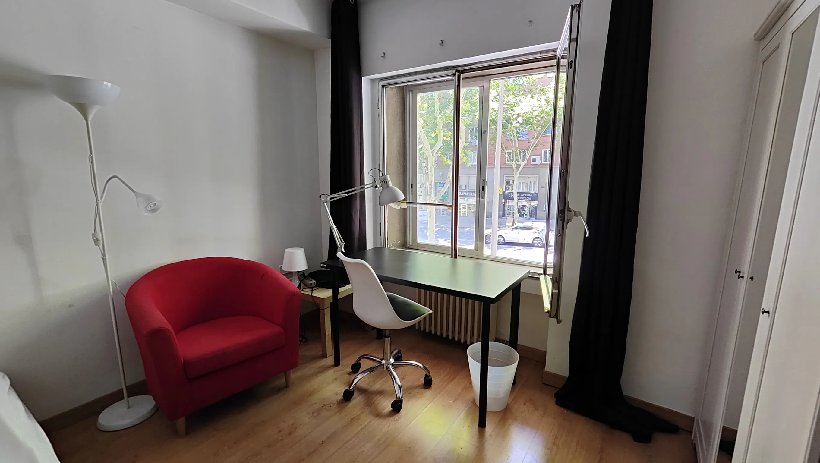 Private room in Paseo de San Francisco de Sales, Madrid (1238839) ROOM 3