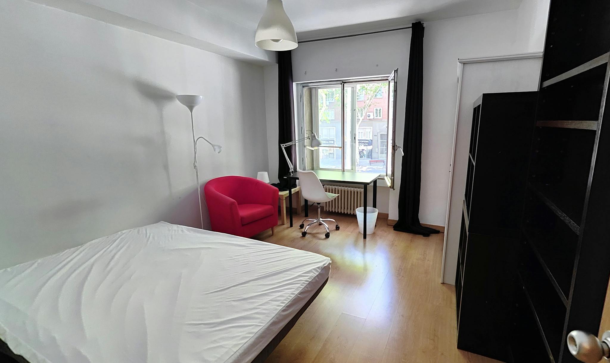 Paseo de San Francisco de Sales, Madrid preview