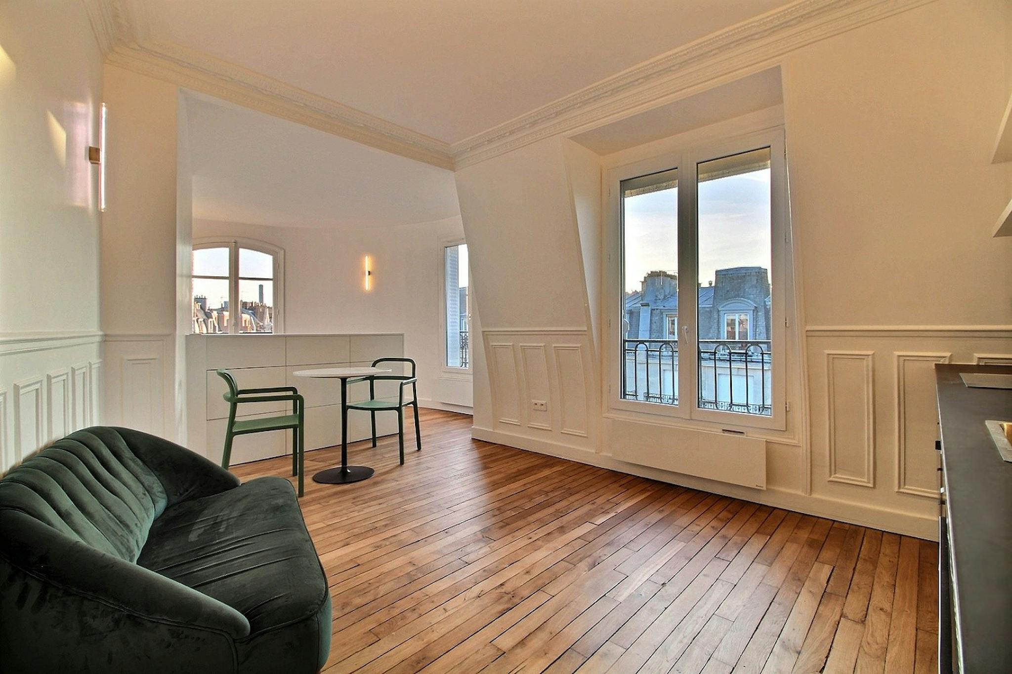 Rue Charles Baudelaire, Paris preview