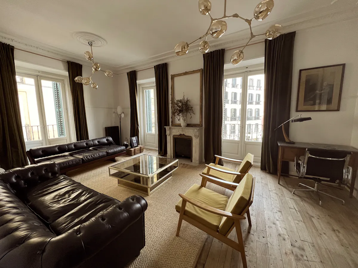 2-Bedroom Apartment in Plaza de Tirso de Molina, Madrid (1240110) ROOM
