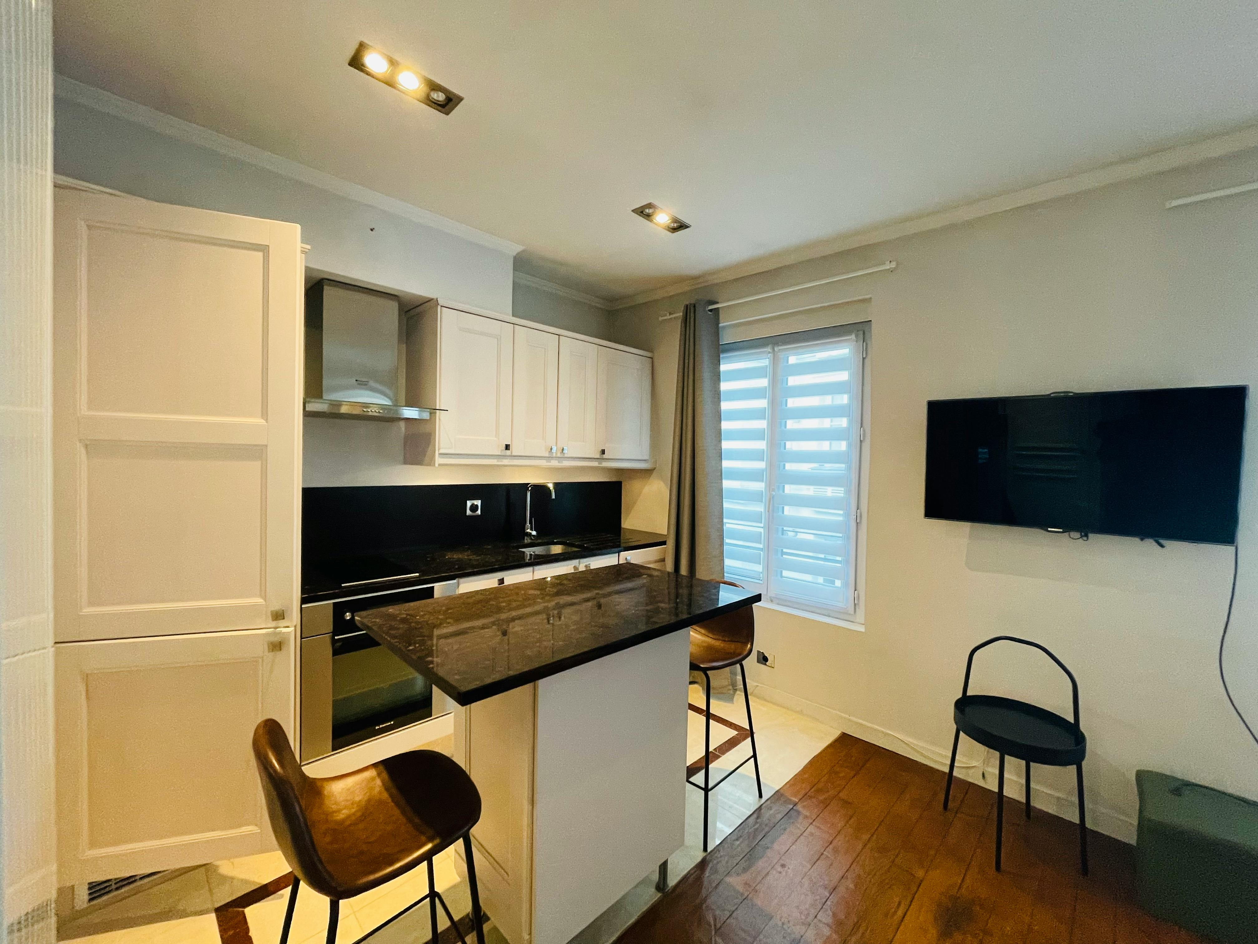 Rue des Belles Feuilles, Paris preview