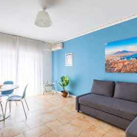 Appartement te huur voor € 1.756 per maand in Naples, Via Francesco Crispi