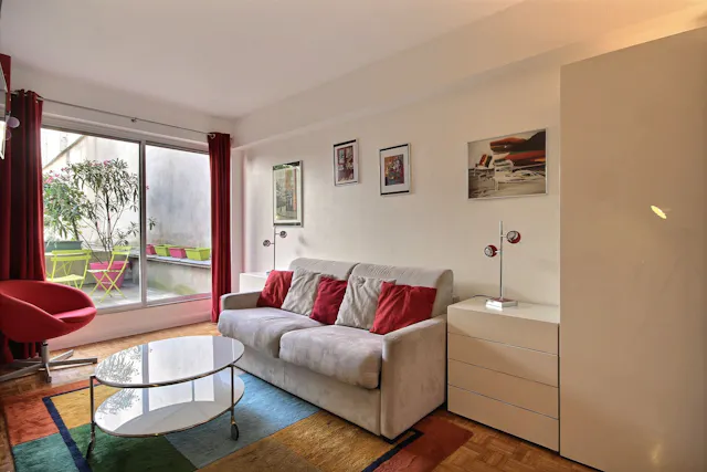 Apartment in Place Jacques Bonsergent, Paris (1241648) room image 1