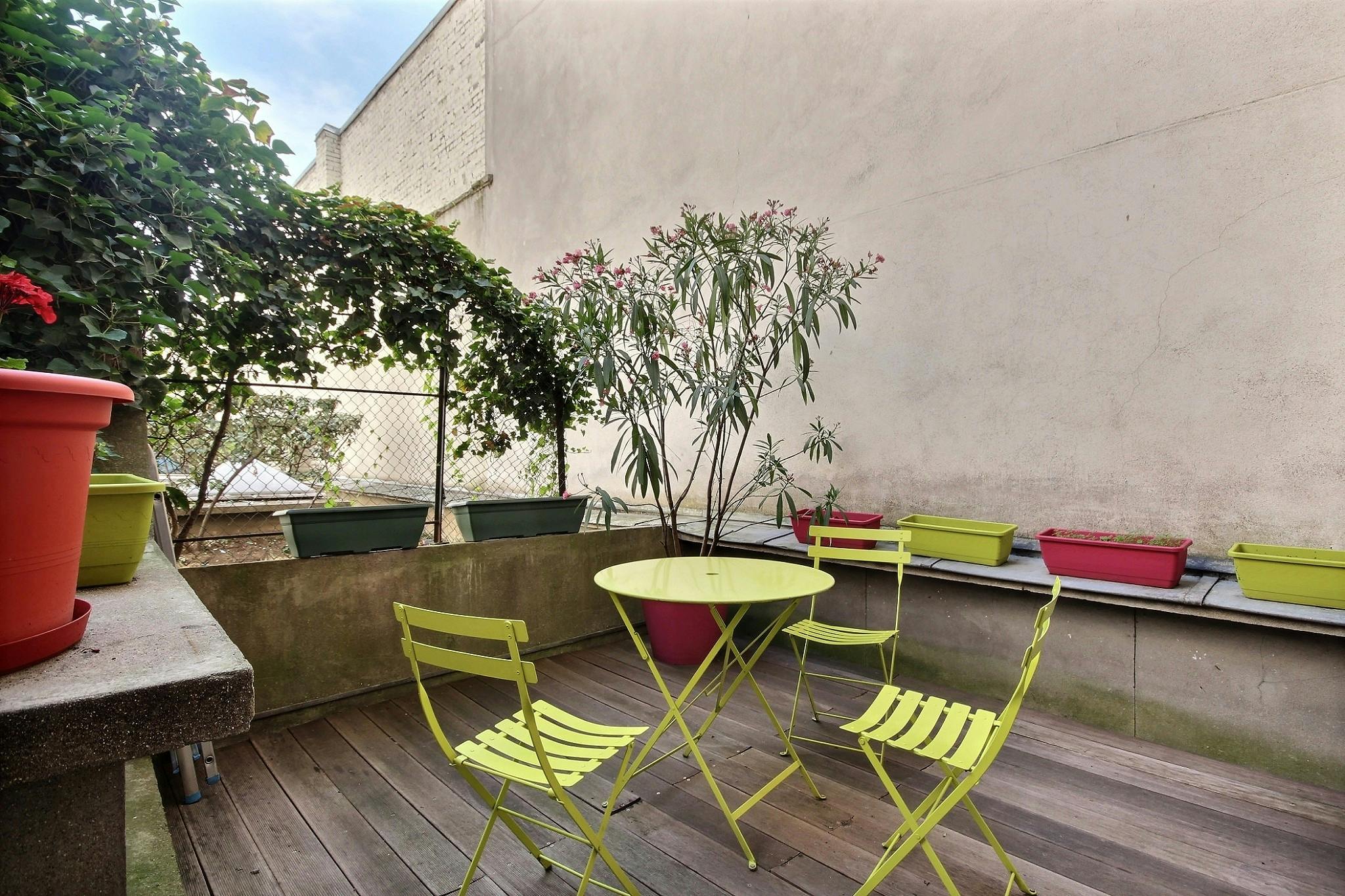 Apartment in Place Jacques Bonsergent, Paris (1241648) ROOM 2