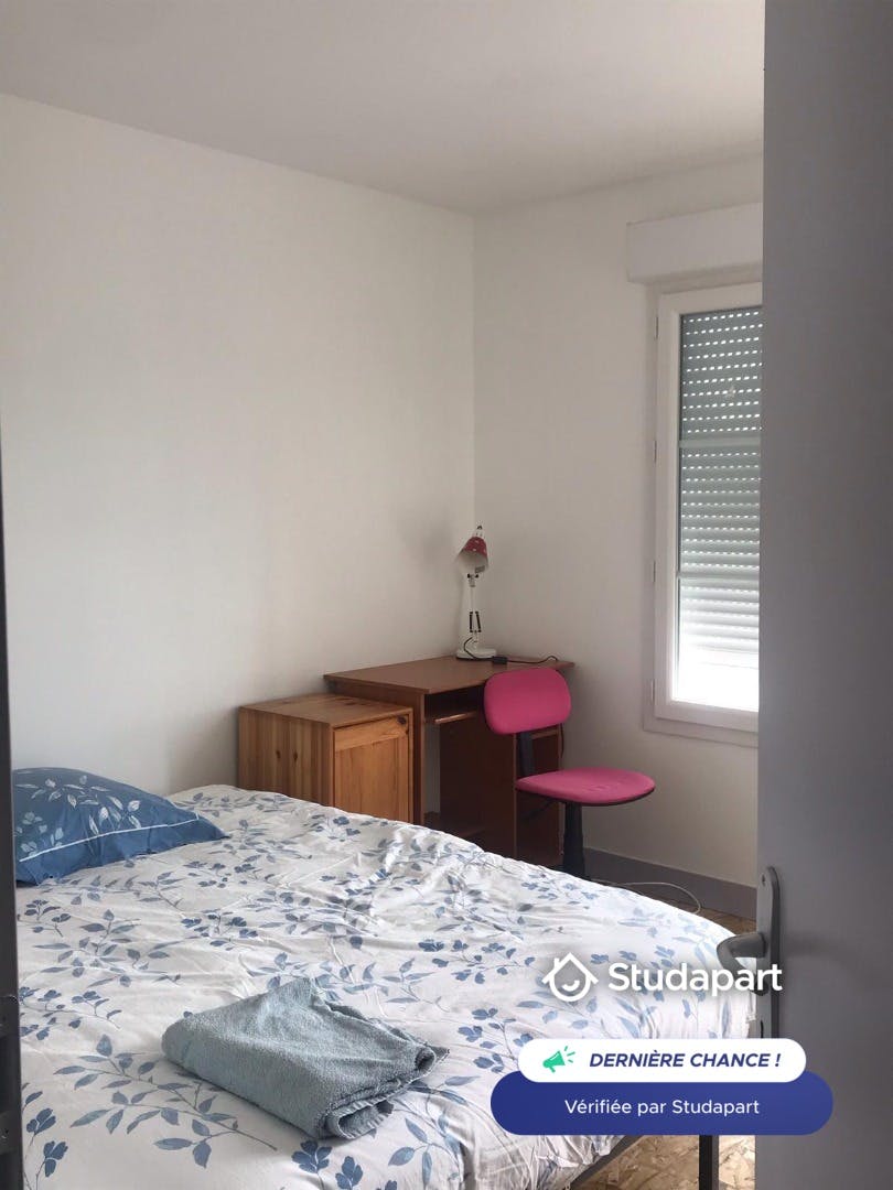 Wohnung zu mieten für 950 € pro Monat in La Rochelle, Rue Émile Normandin