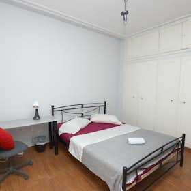 Private room for rent for €380 per month in Athens, Marni