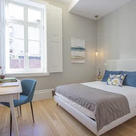 Apartment for rent for €950 per month in Guimarães, Rua da Liberdade