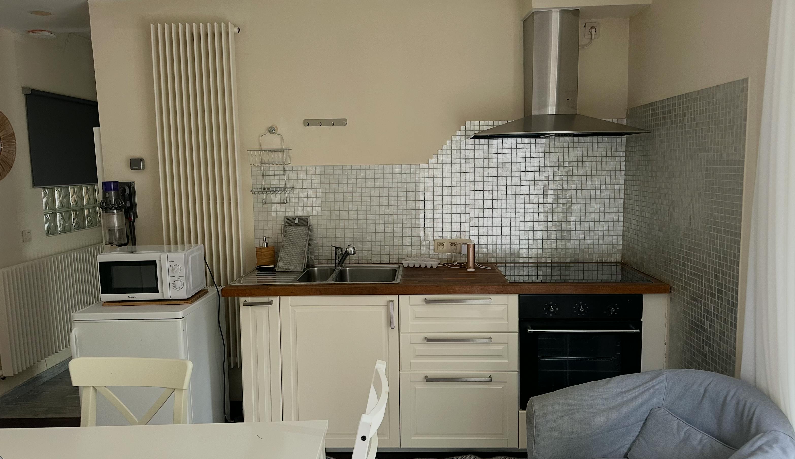 Studio for rent for €850 per month in Brussels, Perulaan