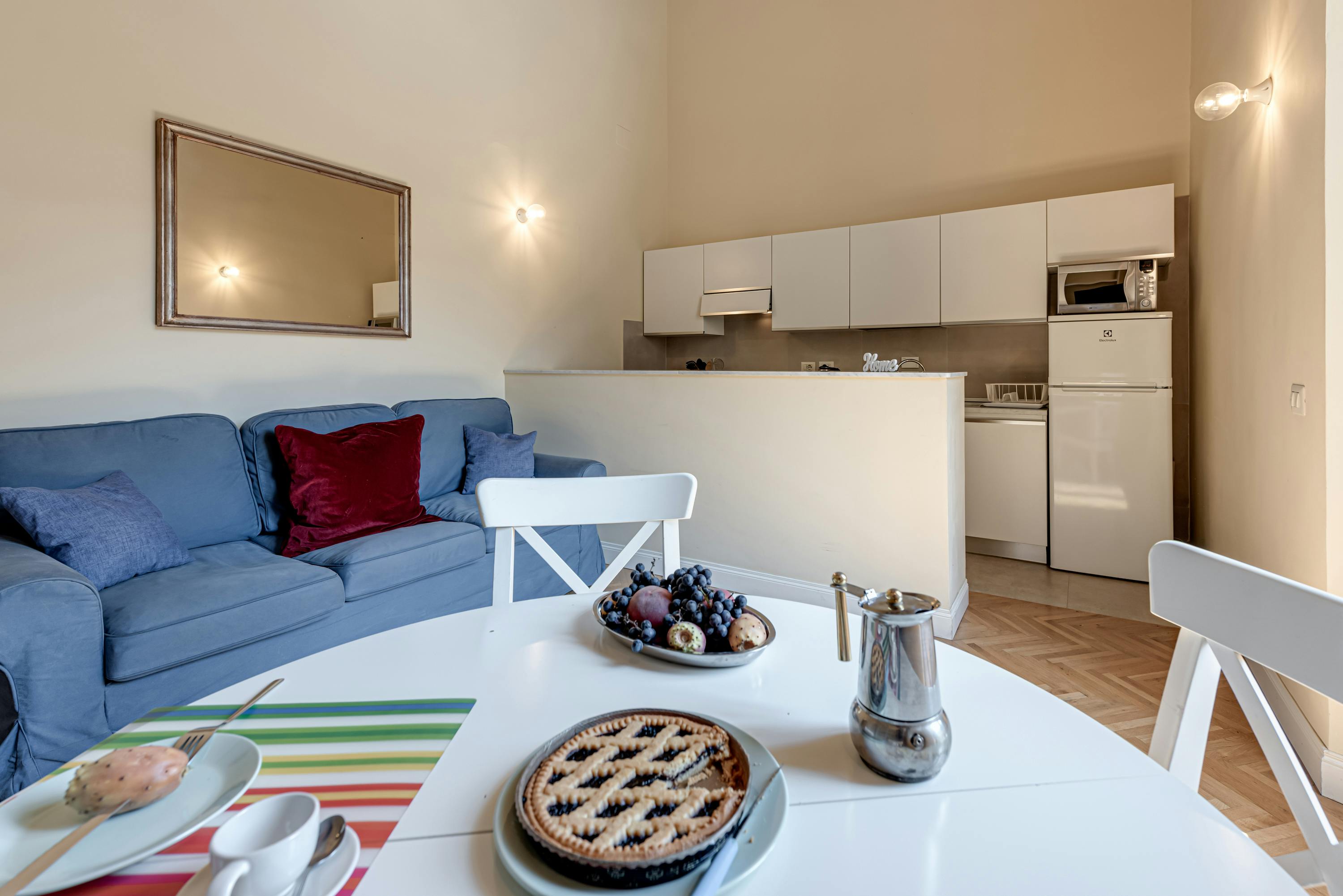 Apartment for rent for €6,601 per month in Florence, Viale Giovanni Milton