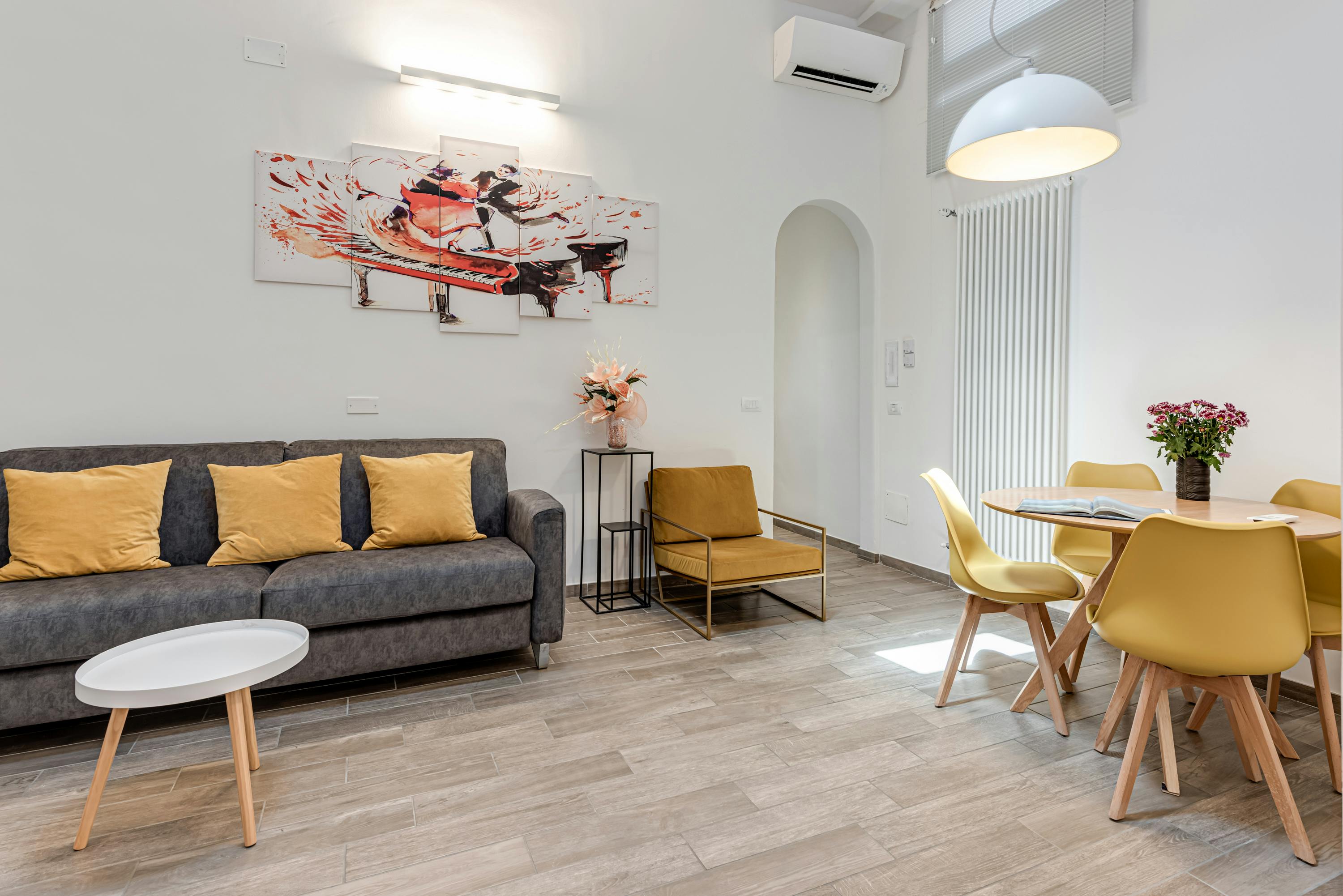 Apartment for rent for €2,271 per month in Florence, Via San Giovanni