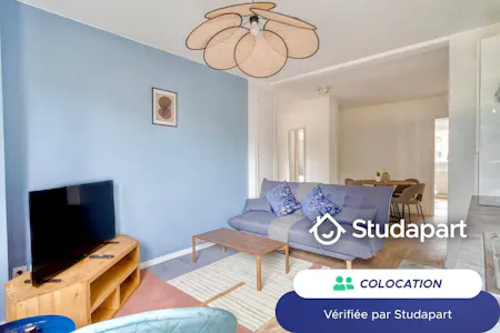 Private room for rent on Rue Georges Clemenceau, Loos, Loos