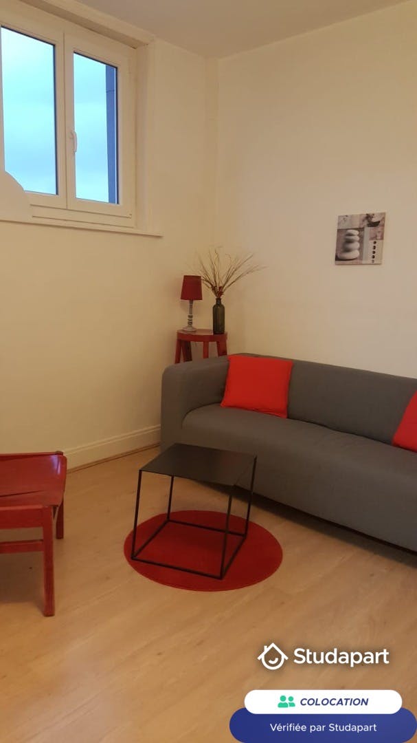 Private room for rent for €450 per month in Roubaix, Grande Rue