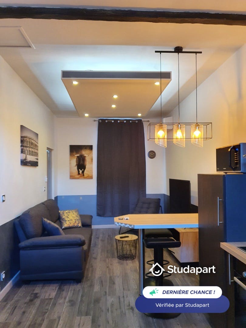 Apartment for rent for €705 per month in Nîmes, Rue Flamande