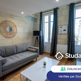 Private room for rent for €850 per month in Bordeaux, Rue Bonnefin