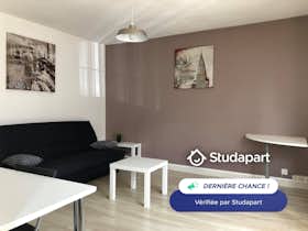 Appartement te huur voor € 530 per maand in Troyes, Rue du Général de Gaulle
