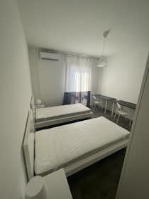 Privé kamer te huur voor € 600 per maand in Padova, Via Pierpaolo dalle Masegne