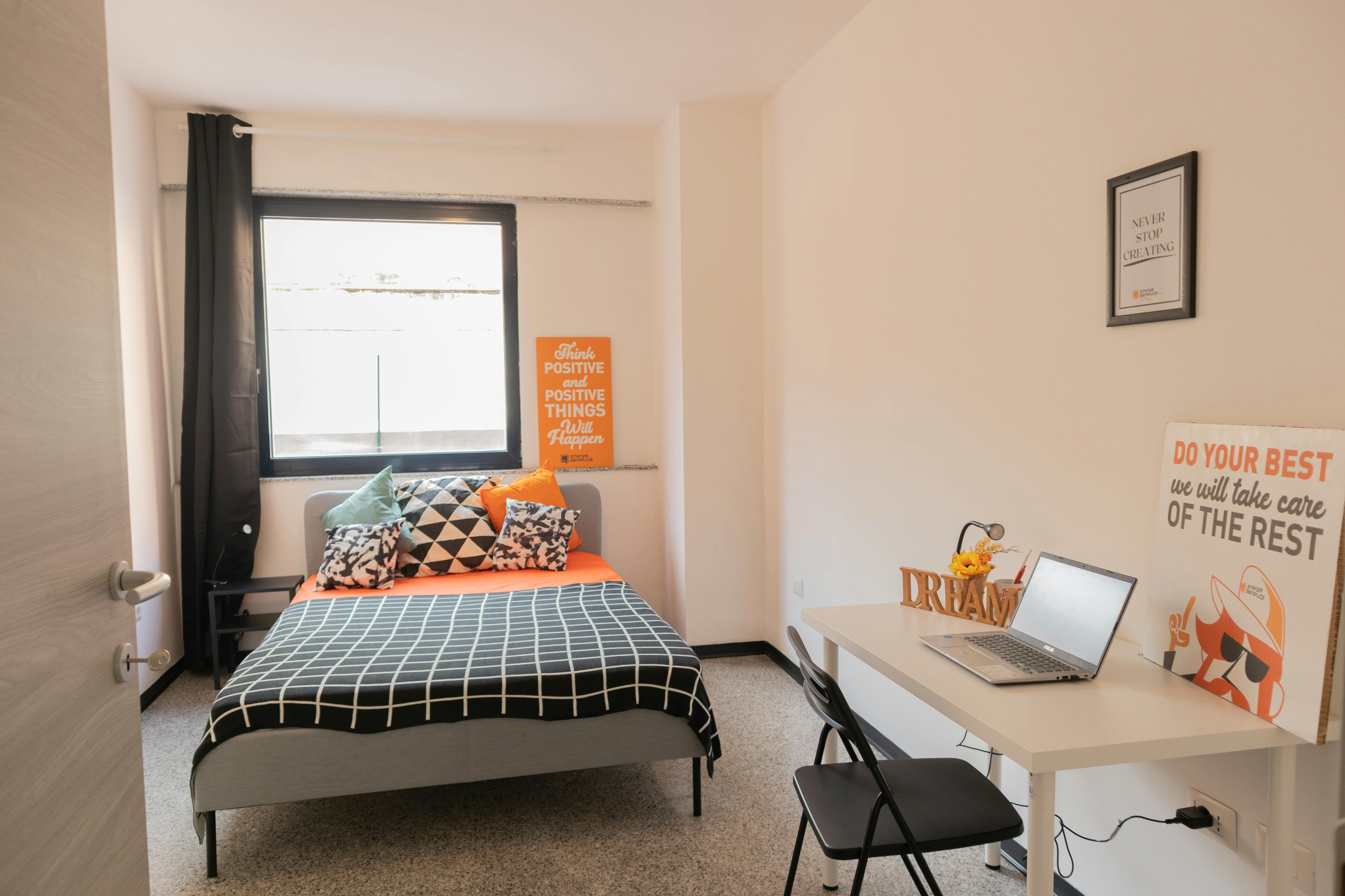 Private room for rent for €496 per month in Cagliari, Via Dante Alighieri