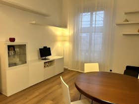 Apartment for rent for €1,800 per month in Milan, Via Brembo