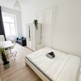 WG-Zimmer for rent for 470 € per month in Graz, Brockmanngasse
