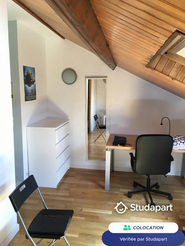 Private room for rent on Boulevard Montebello, Lille - Plus