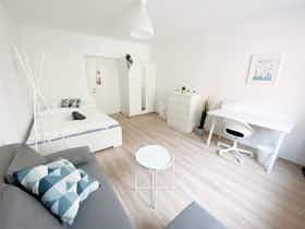 私人房间 正在以 €440 的月租出租，其位于 Graz, Lazarettgasse