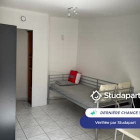 Apartment for rent for €450 per month in Lille, Rue la Boétie