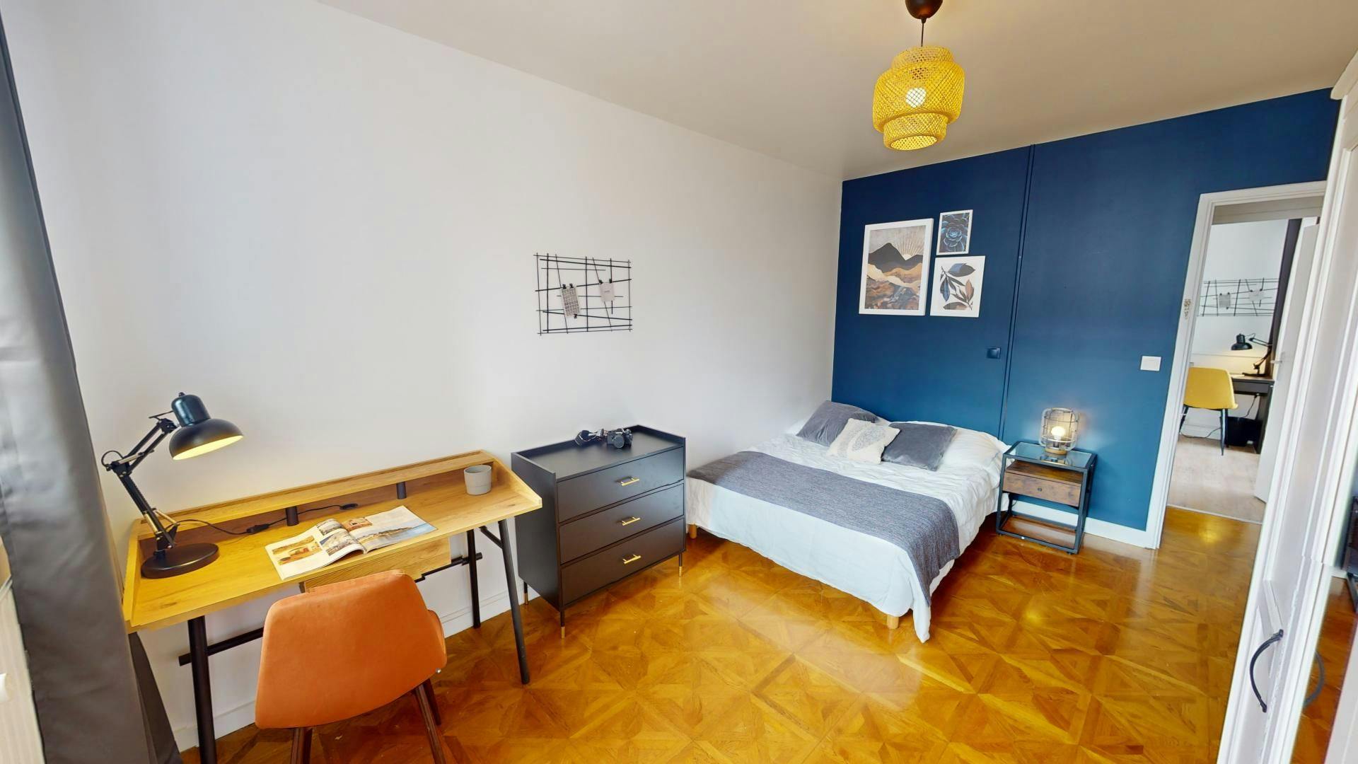 Private room for rent on Rue Riquet, Paris - Vue 4